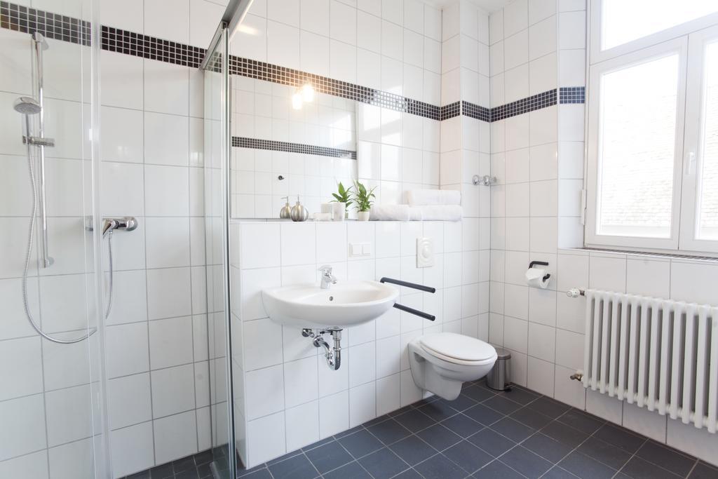 Gasthaus Zum Halbmond Hotel Speyer Room photo
