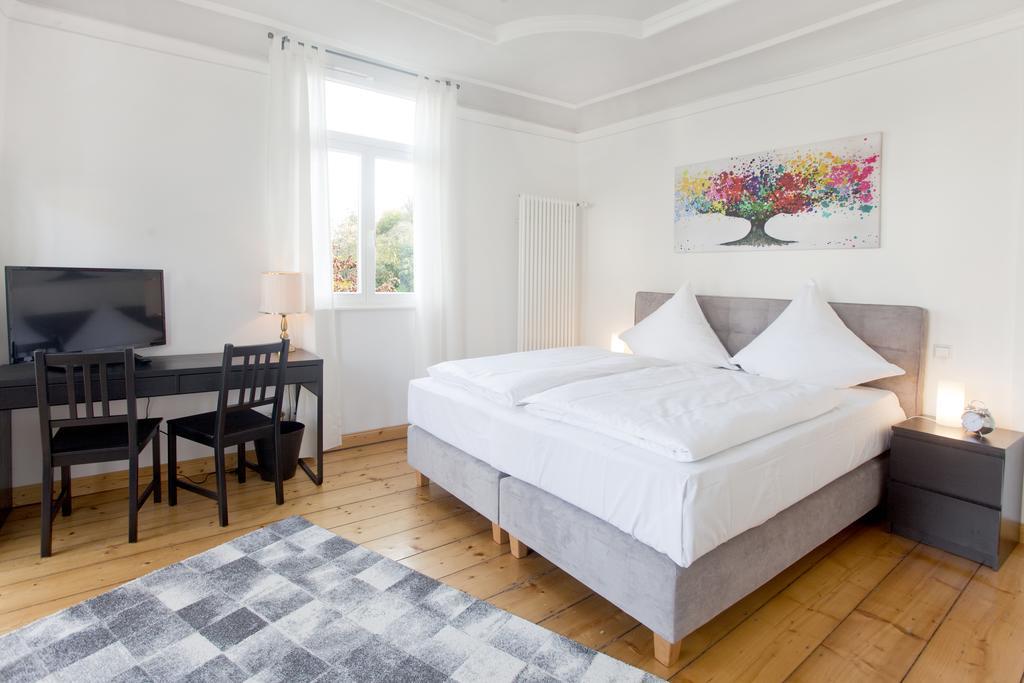 Gasthaus Zum Halbmond Hotel Speyer Room photo